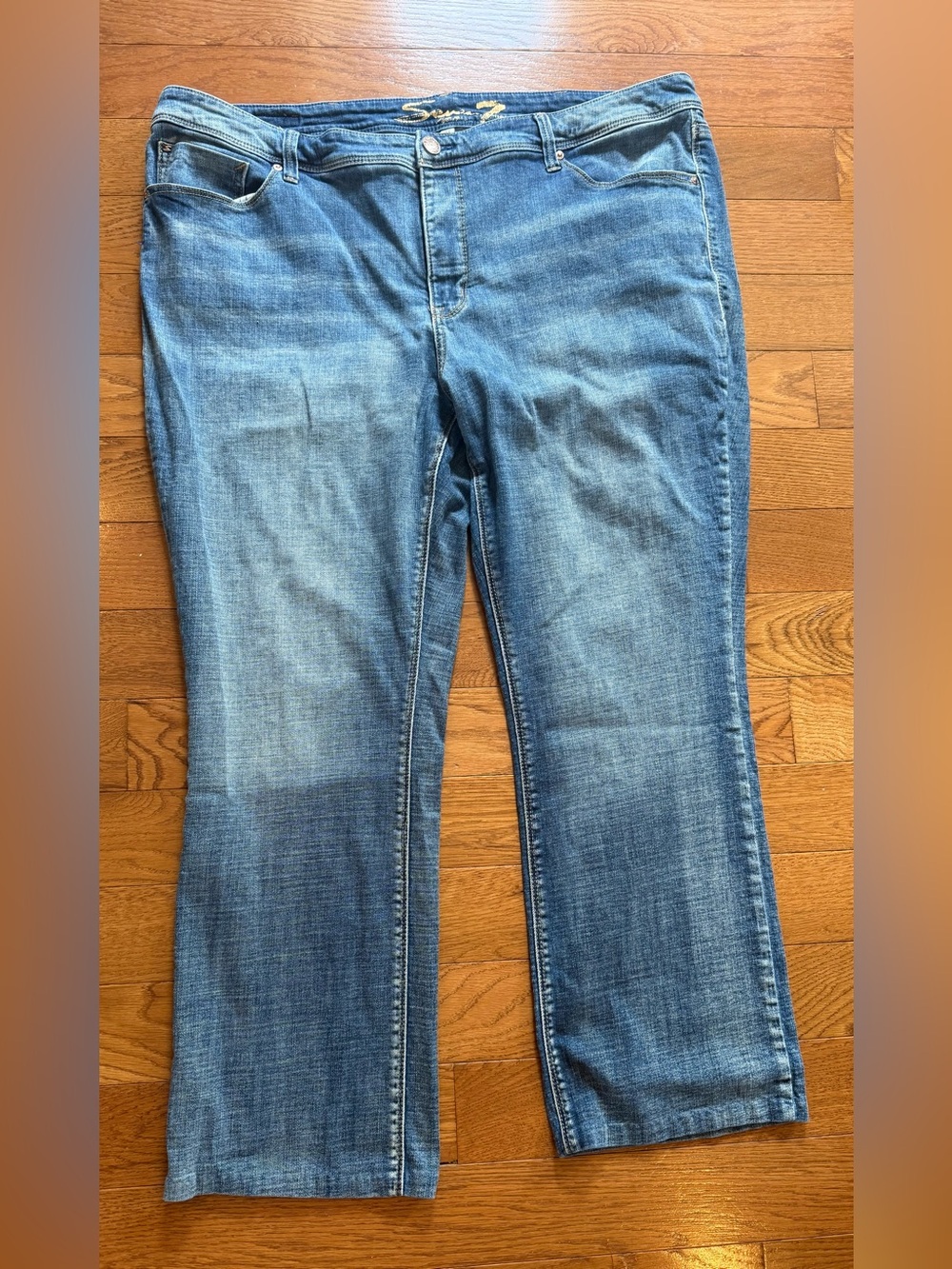Seven7 Women's Bootcut Jeans in Mid Blue Wash size 22